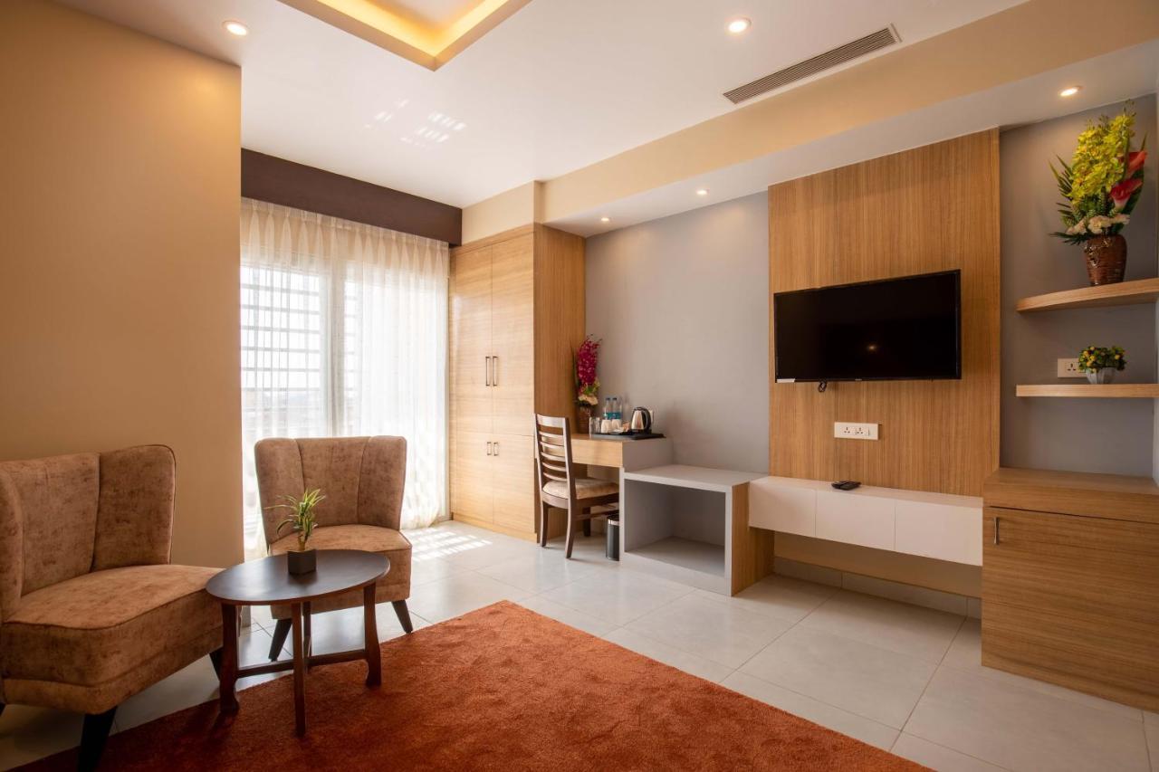 Hotel Palm International Butwal Esterno foto