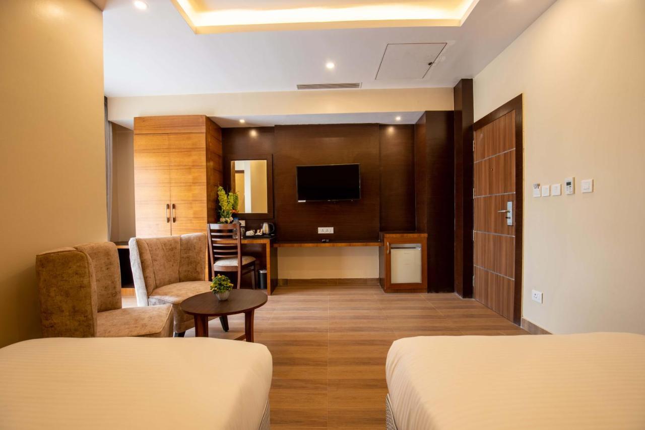 Hotel Palm International Butwal Esterno foto