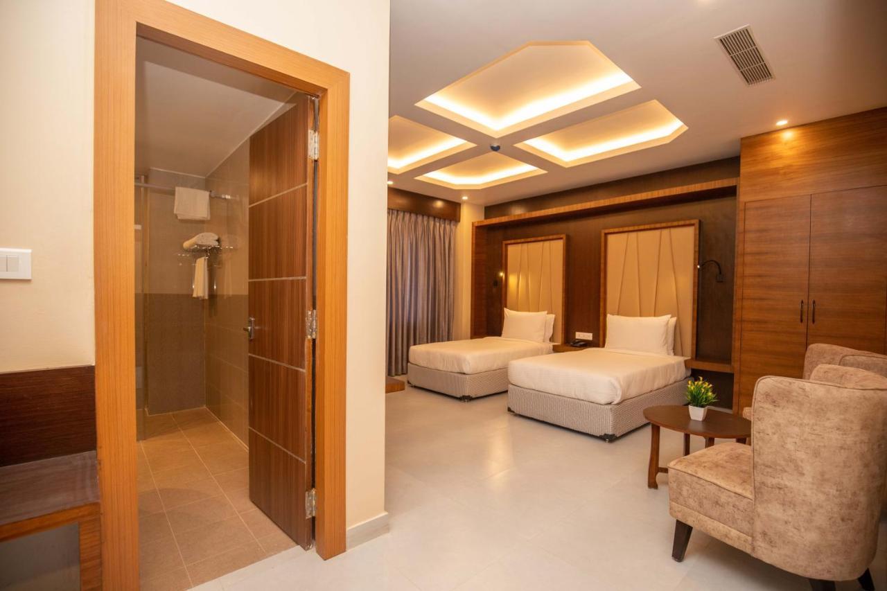 Hotel Palm International Butwal Esterno foto