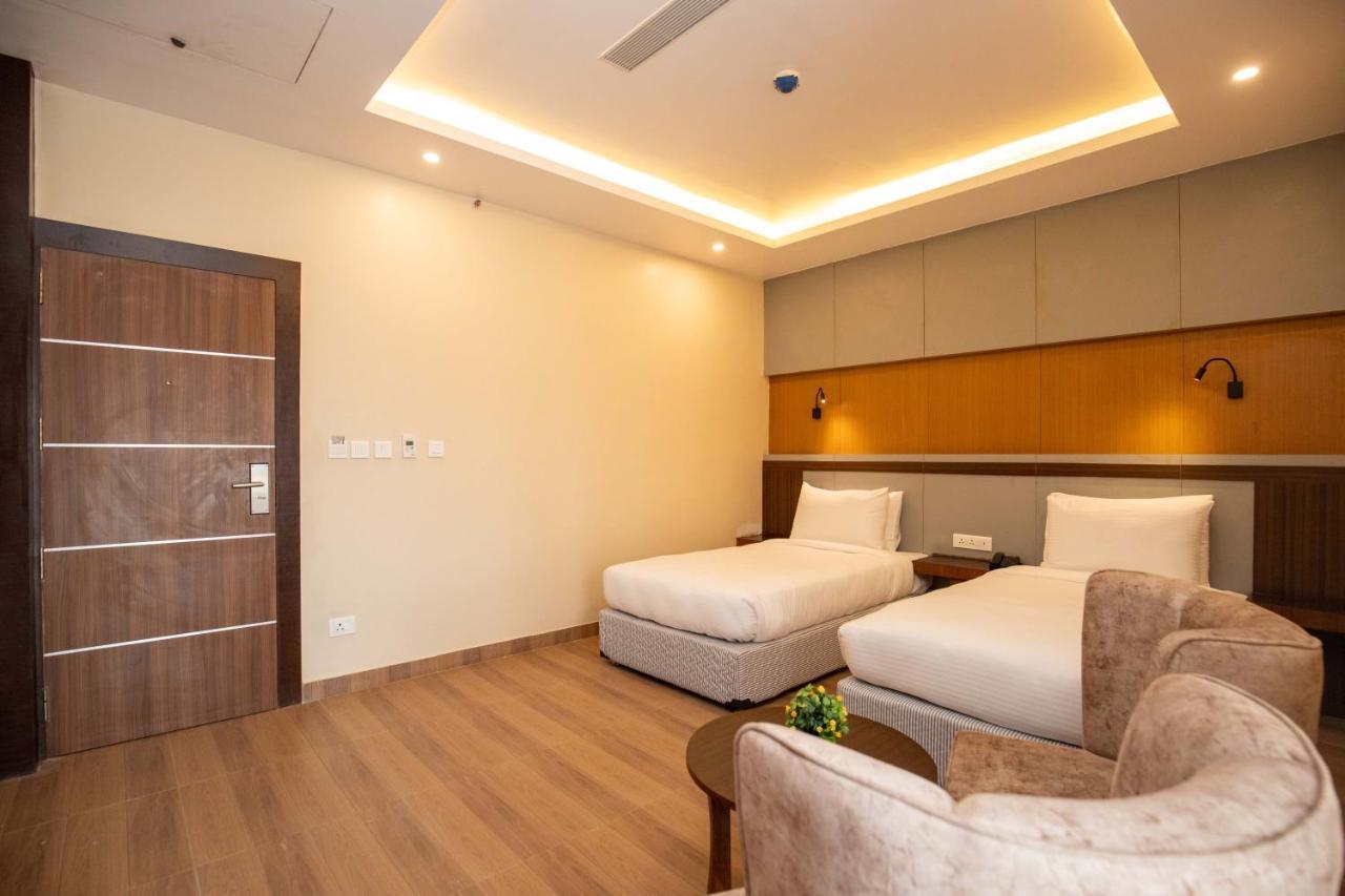 Hotel Palm International Butwal Esterno foto