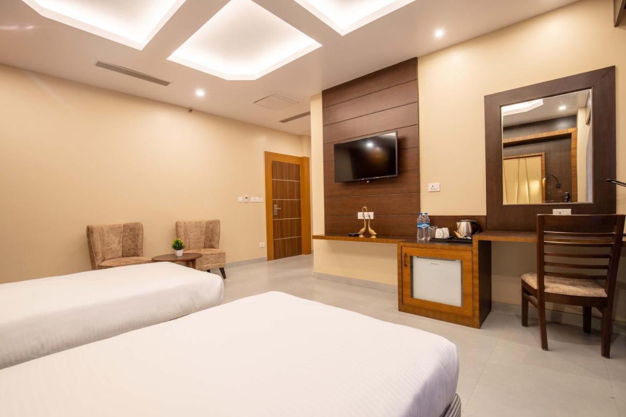 Hotel Palm International Butwal Esterno foto