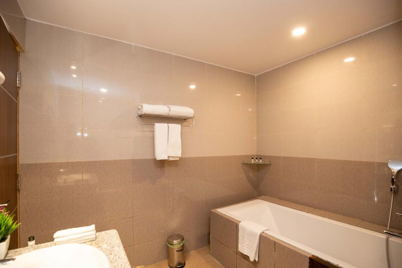 Hotel Palm International Butwal Esterno foto